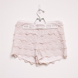 Cream Lace Scalloped Shorts